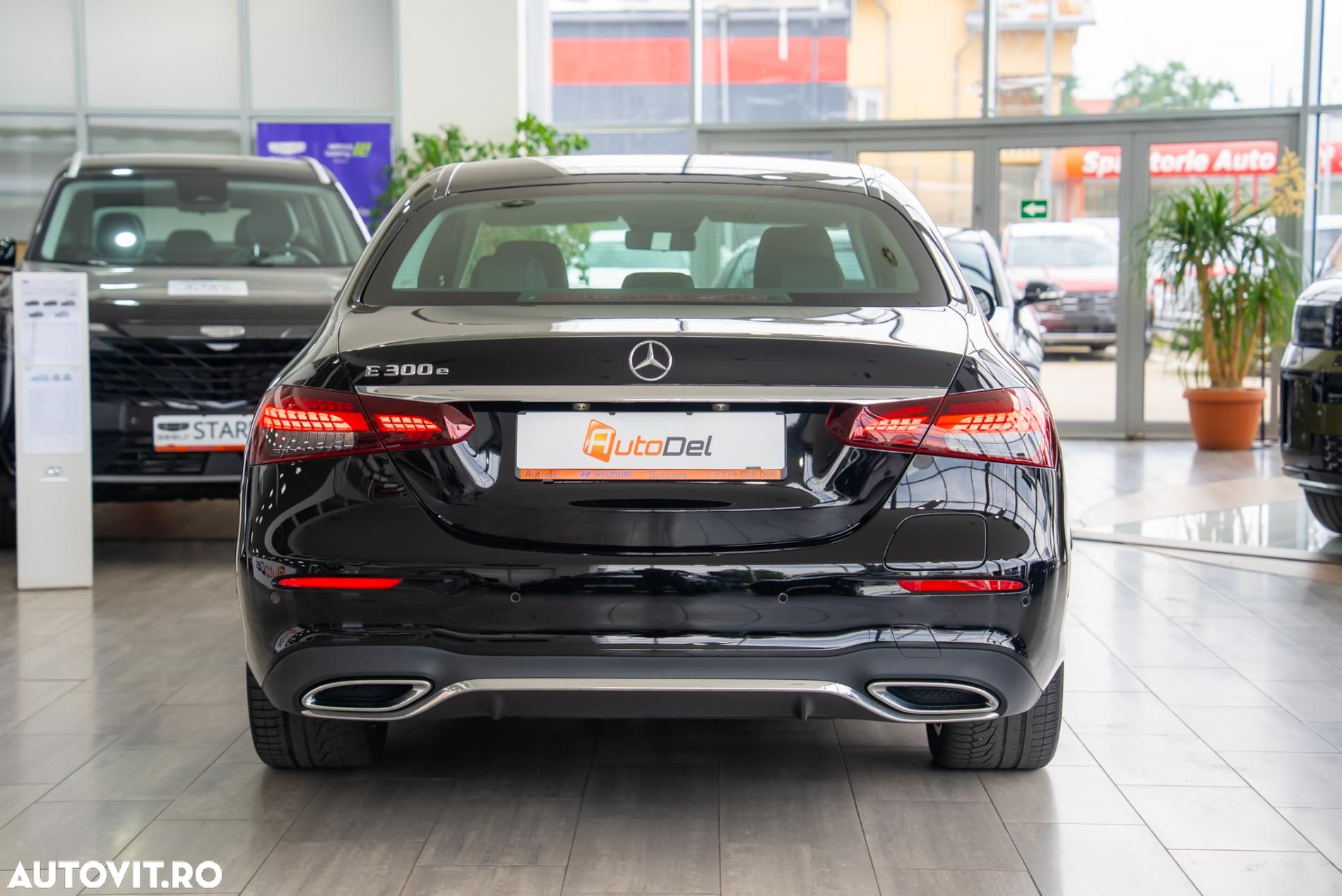 Mercedes-Benz E 350e 9G-TRONIC AMG Line - 12