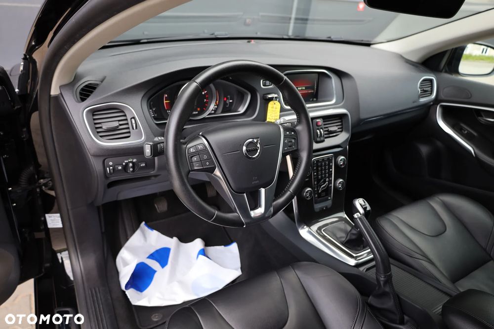 Volvo V40 T2 Inscription - 15