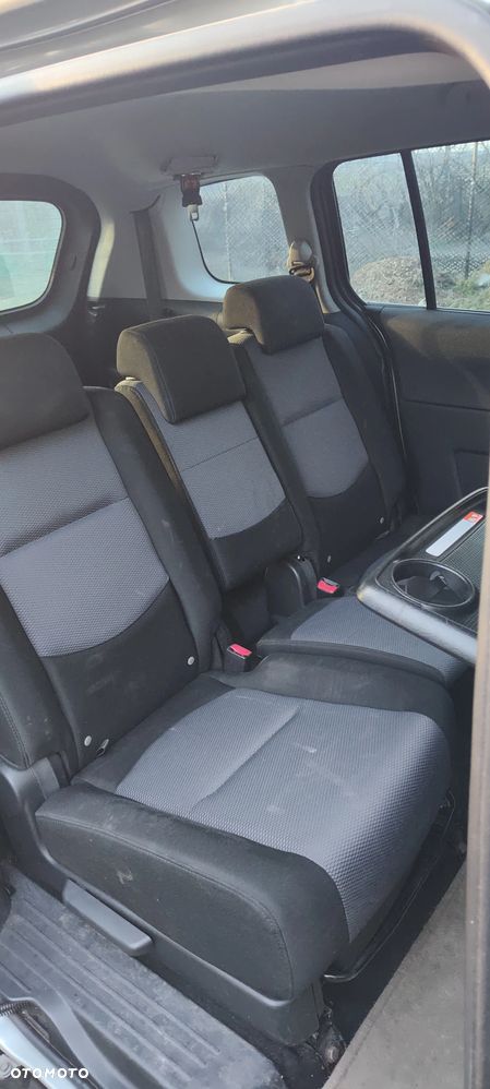 Mazda 5 - 4