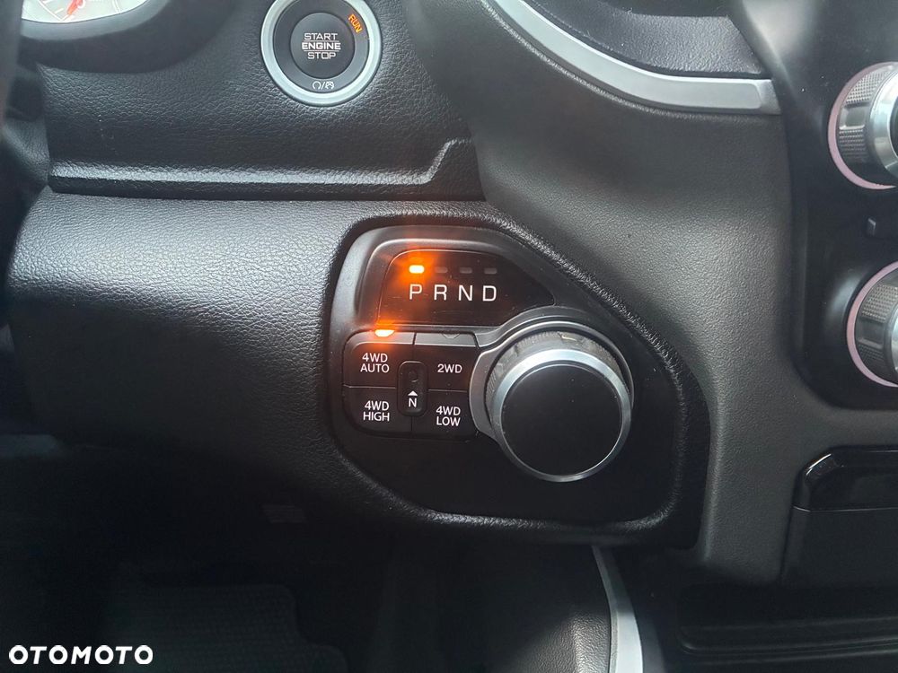 RAM 1500 5.7 Crew Cab Shortbed Bighorn Black - 8