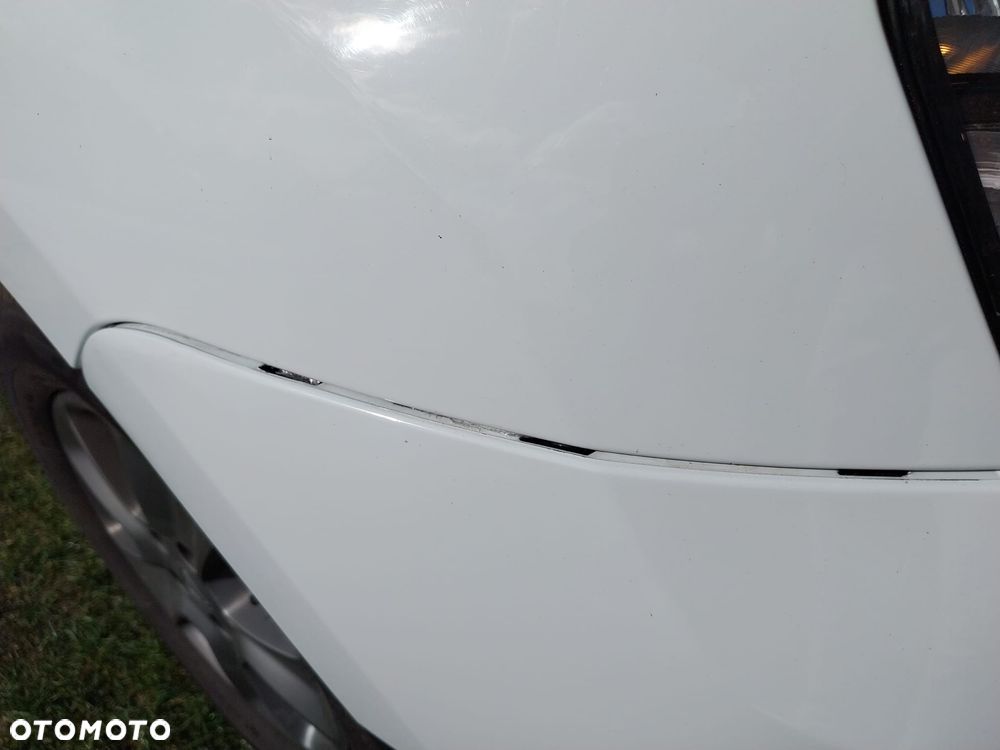 Dacia Duster 1.6 SCe Laureate S&S - 6