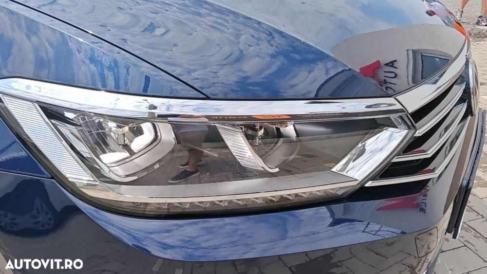 Volkswagen Passat - 33