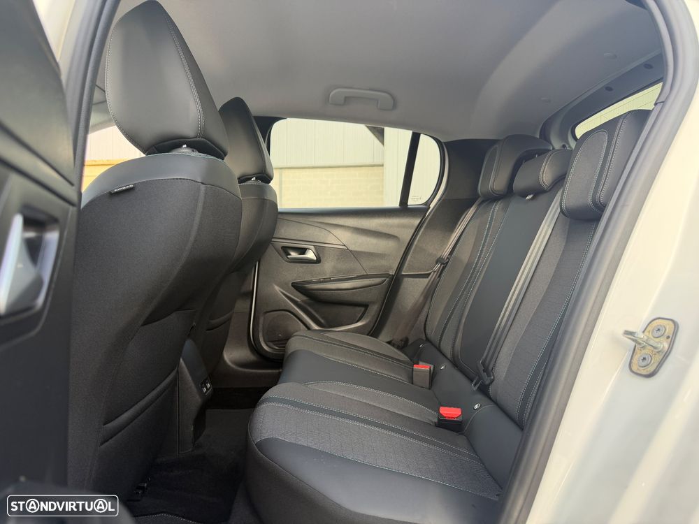 Peugeot e-208 Allure Pack - 6