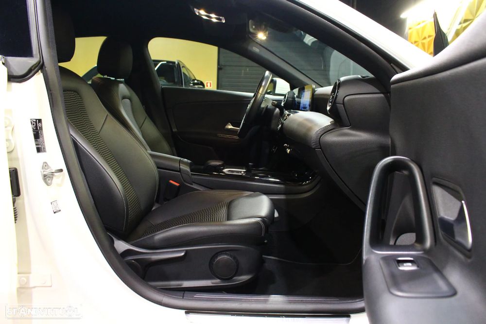 Mercedes-Benz CLA 250 e Progressive - 12