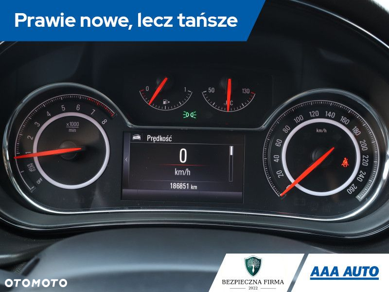 Opel Insignia - 12
