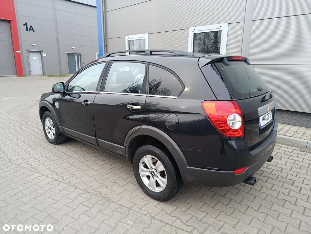 Chevrolet Captiva 2.4 2WD 7 Sitzer LS Family Edition - 9