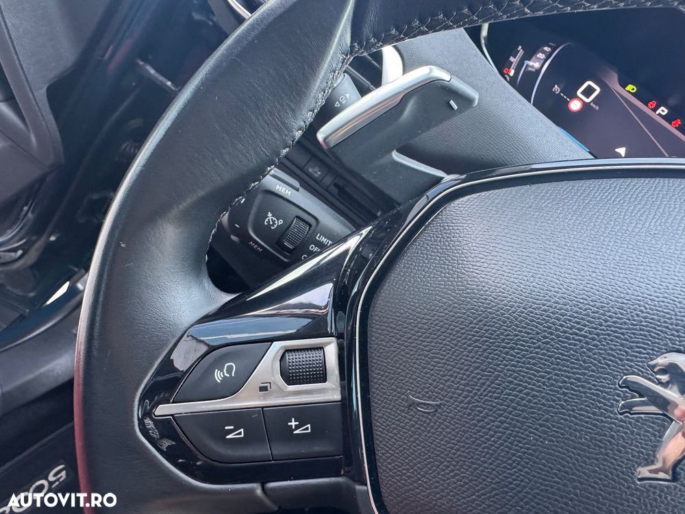 Peugeot 5008 1.2L 136 e-DCS6 MHEV Allure Pack - 12