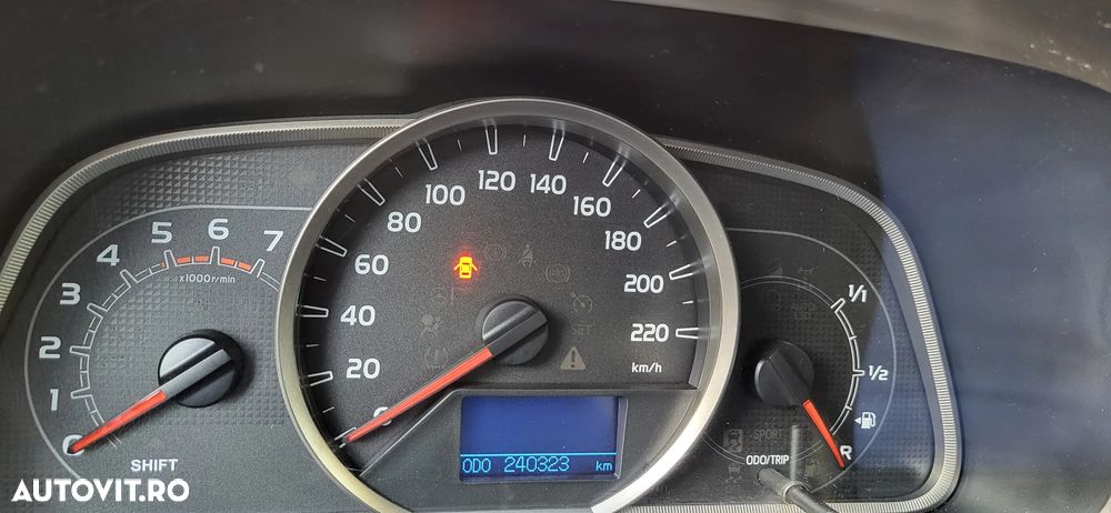 Toyota RAV4 2.0 D-4D 4WD Executive - 8