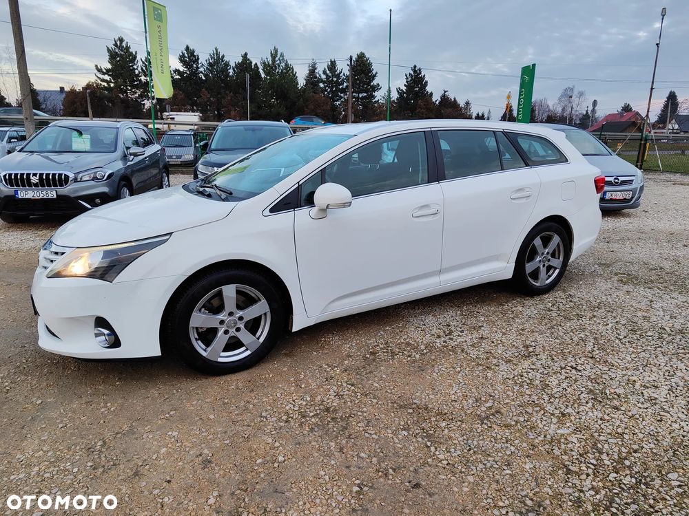 Toyota Avensis 2.2 D-4D Business Edition - 4