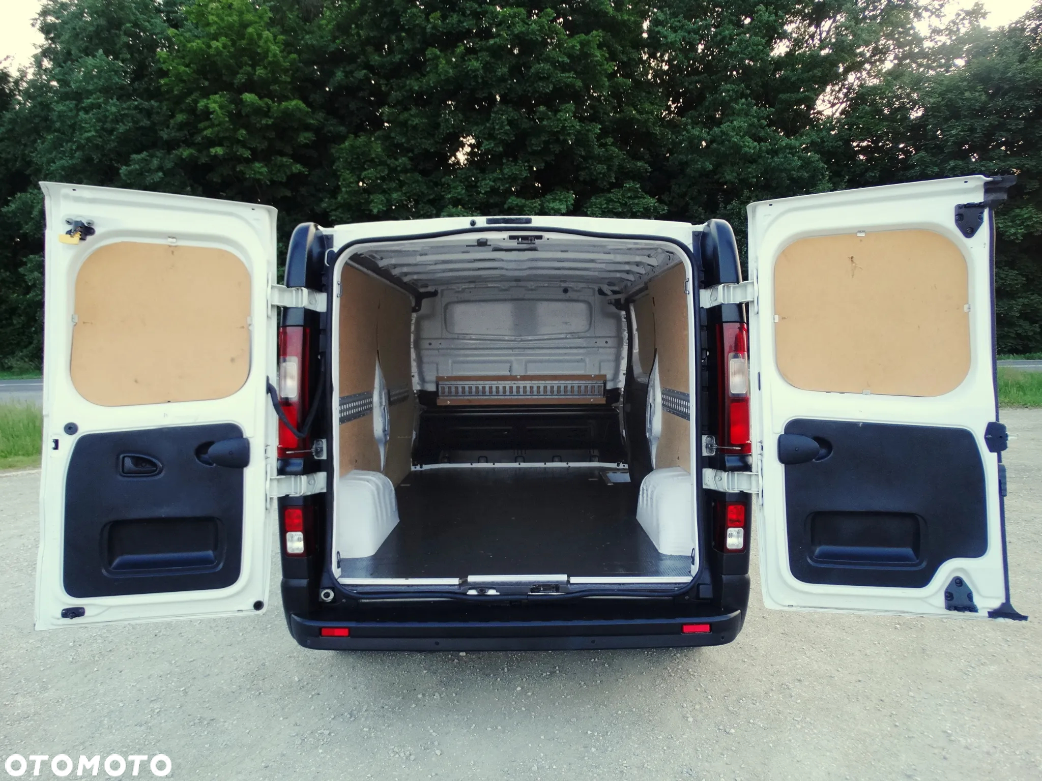Opel VIVARO L2H1 LONG 2018 120 PS MOŻLIWY KREDYT LEASING - 4