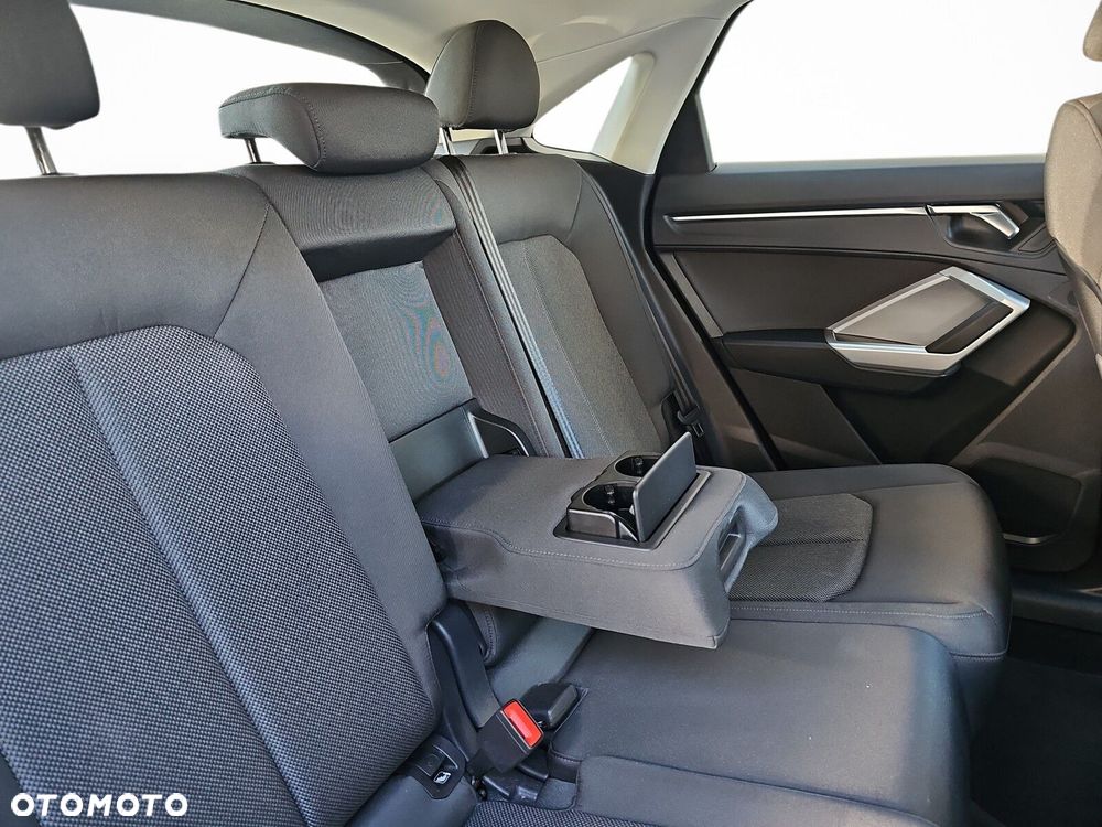 Audi Q3 Sportback - 26