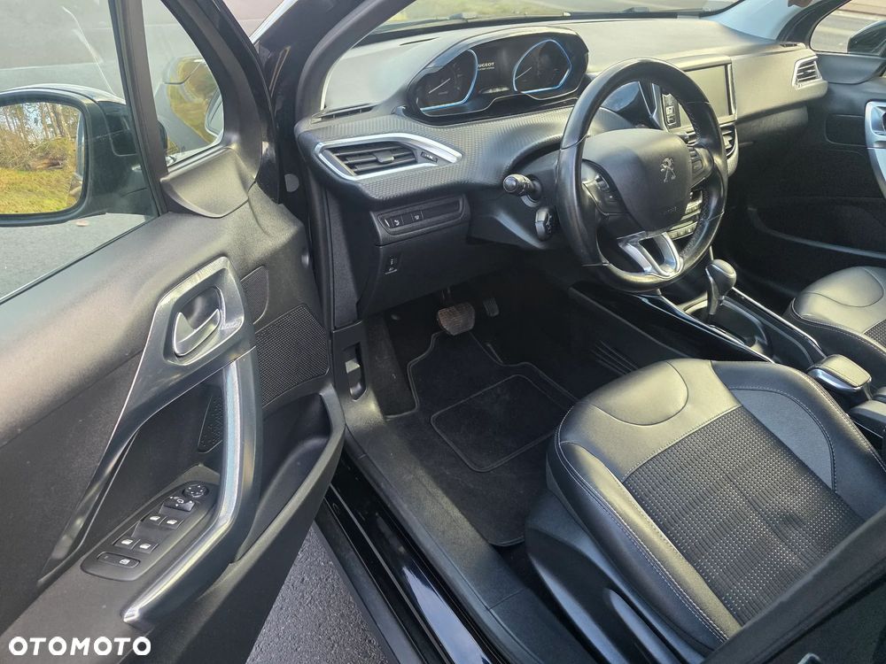 Peugeot 2008 1.2 Pure Tech Allure S&S EAT6 - 12