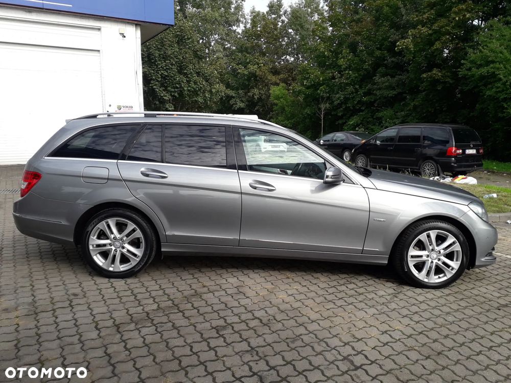 Mercedes-Benz Klasa C 220 CDI 4Matic 7G-TRONIC - 23