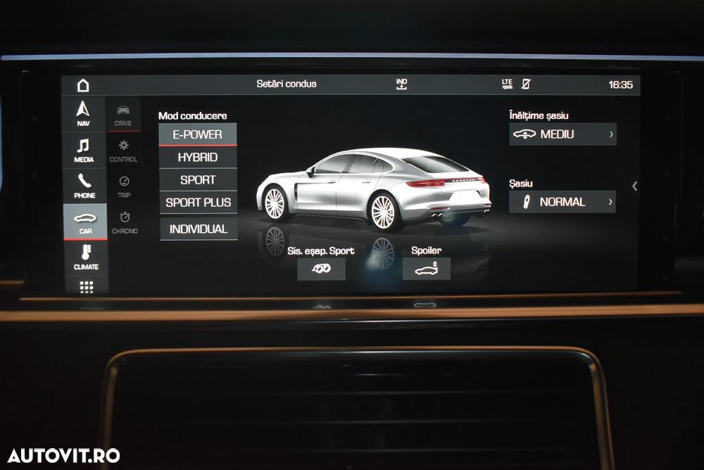 Porsche Panamera 4 E-Hybrid - 24