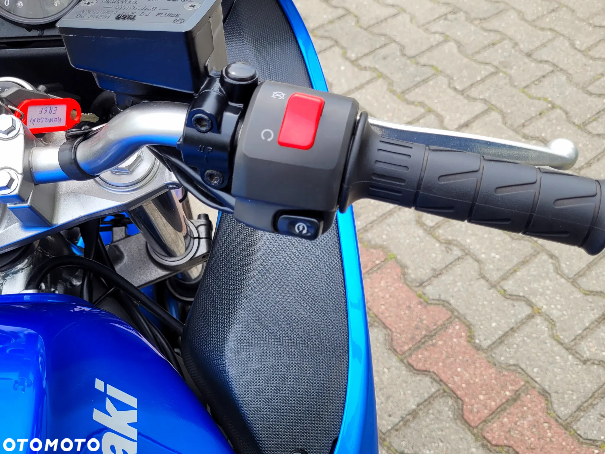 Kawasaki ER - 8