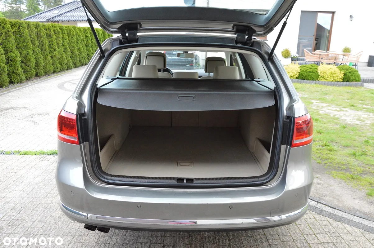 Volkswagen Passat 2.0 TDI Comfortline DSG - 29
