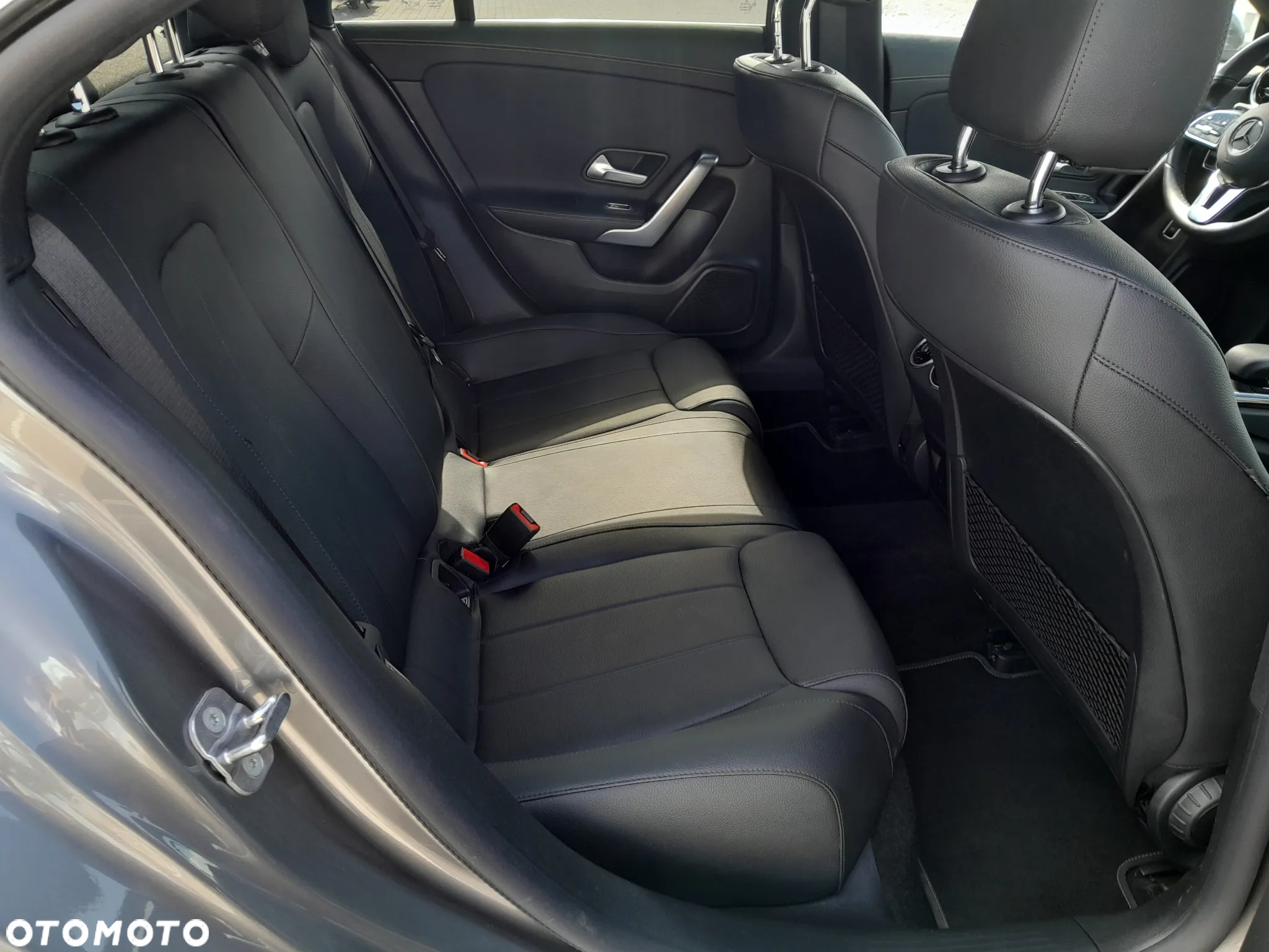 Mercedes-Benz CLA 180 7G-DCT - 16