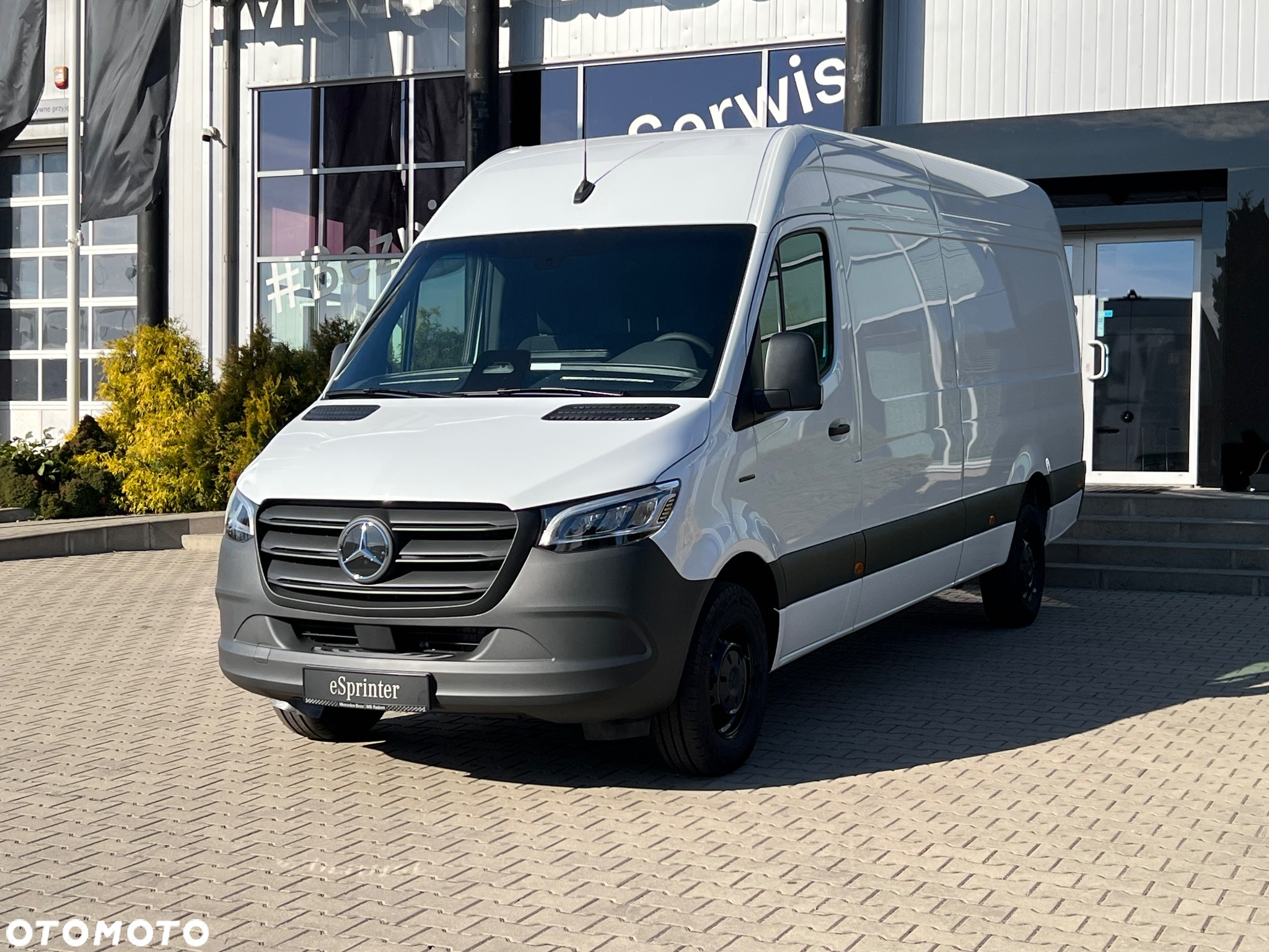 Mercedes-Benz eSprinter - 12