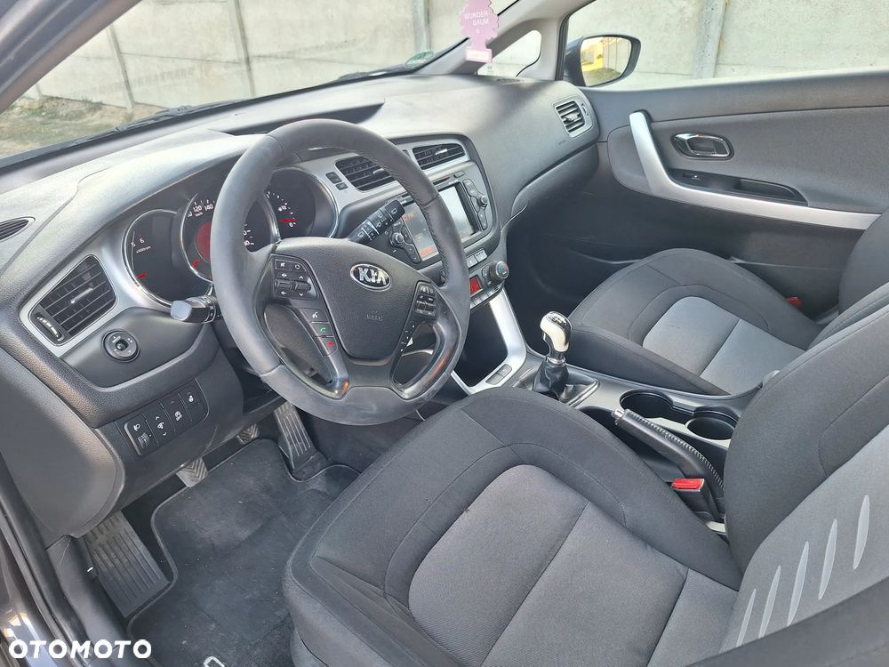 Kia Ceed - 21