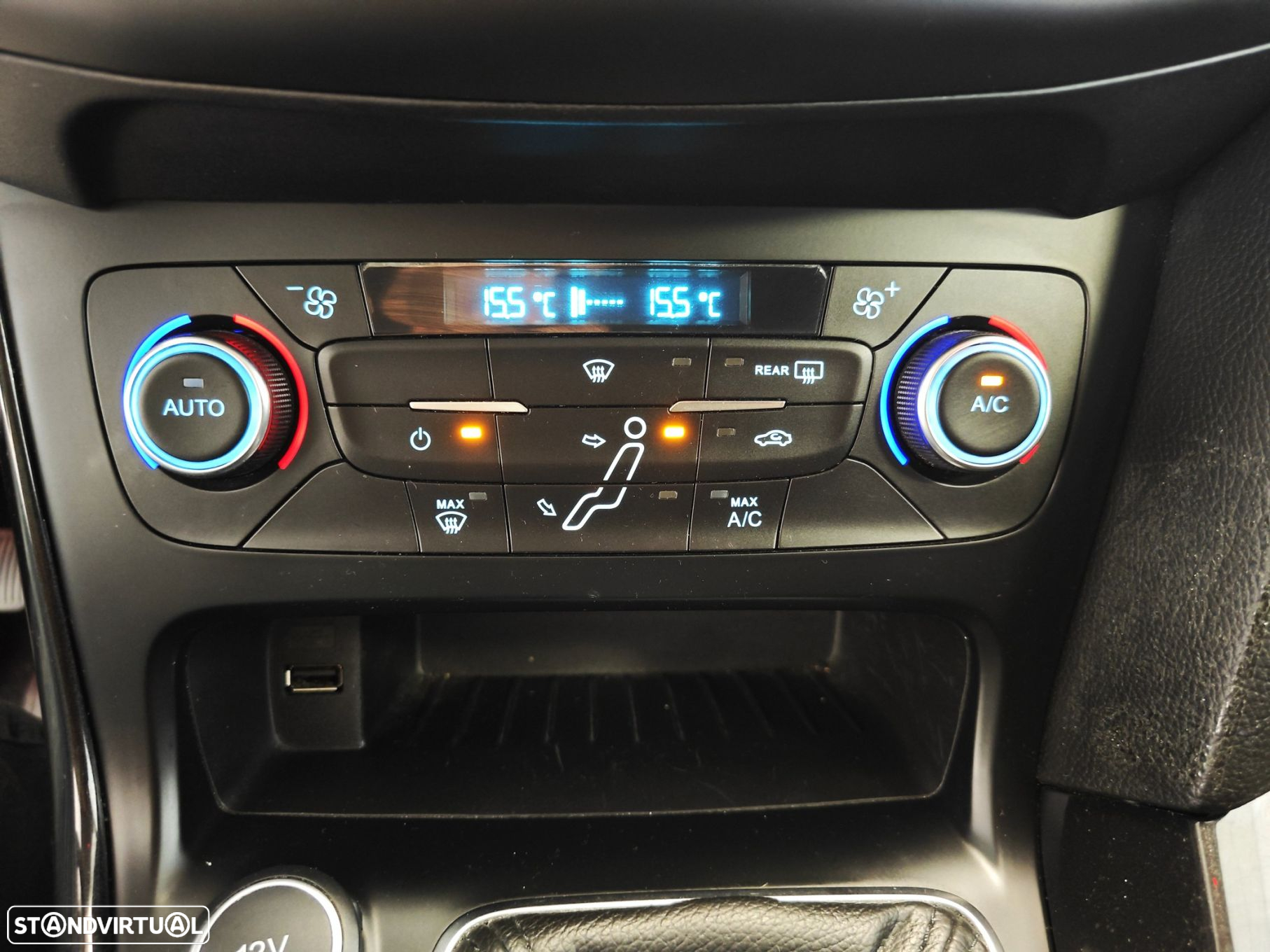 Ford Focus 1.0 SCTi Titanium - 34