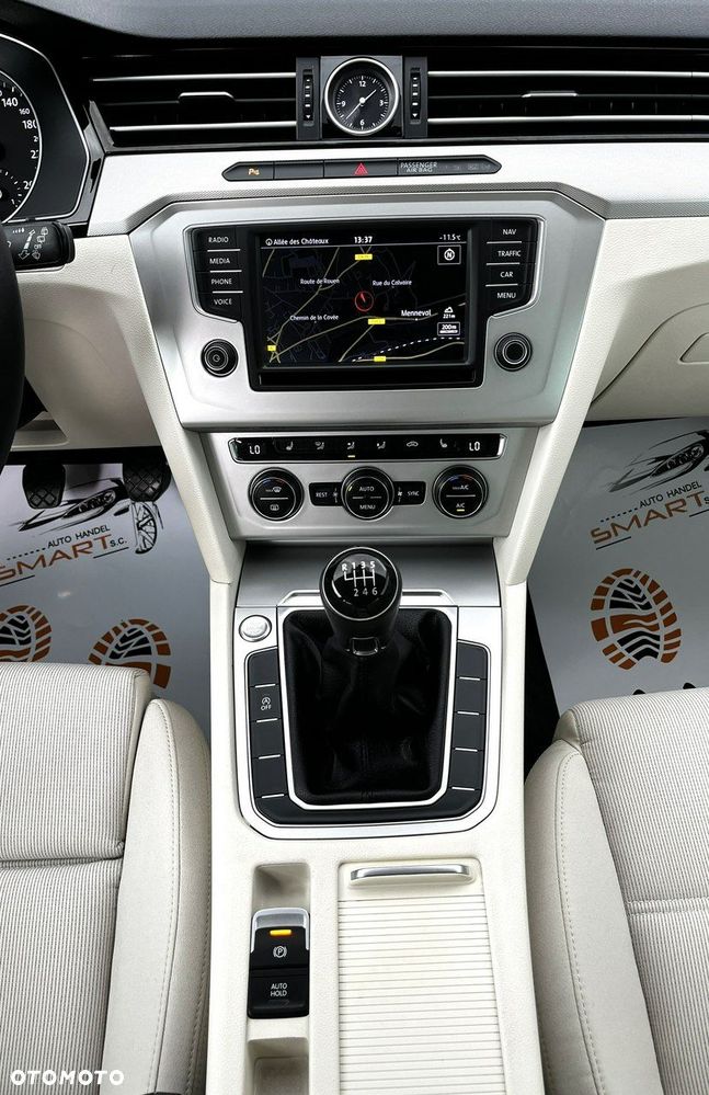 Volkswagen Passat Variant - 26