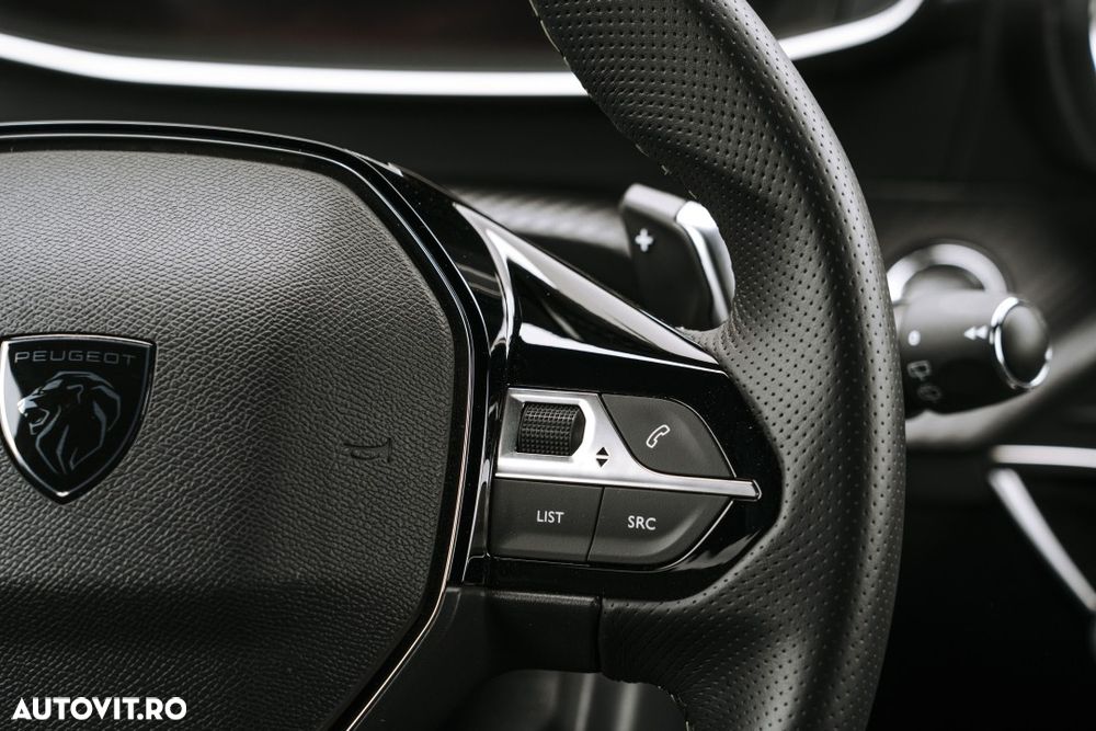 Peugeot 208 - 25