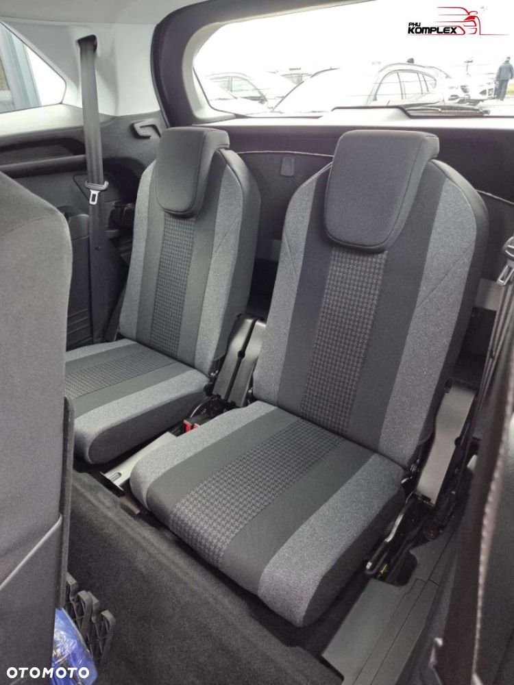 Peugeot 5008 - 10