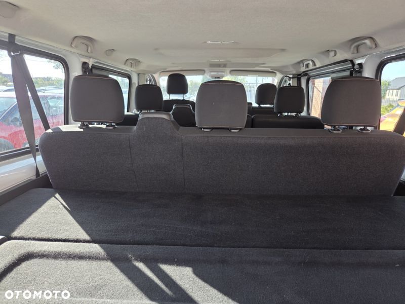 Renault Trafic Grand 1.6 dCi - 23