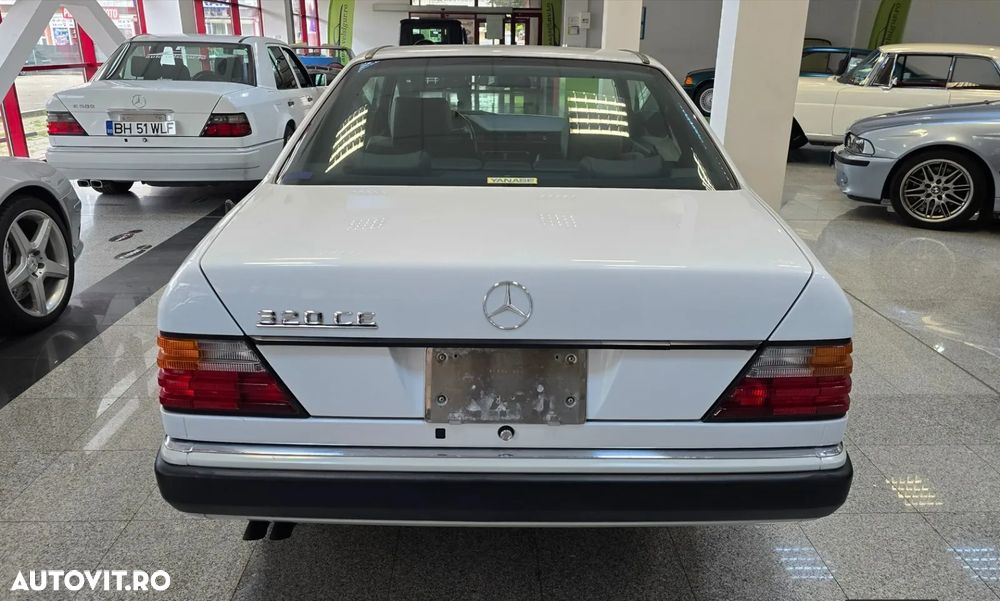 Mercedes-Benz W124 - 15