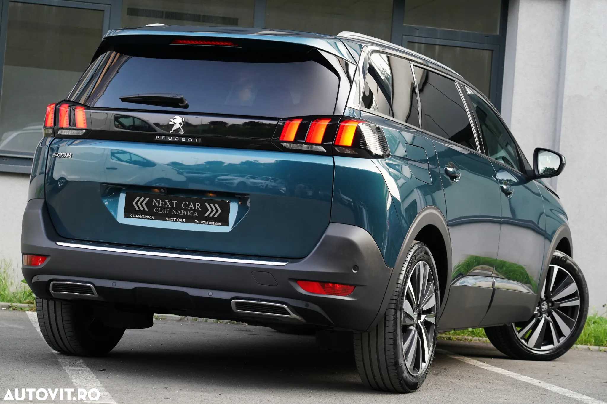 Peugeot 5008 1.5 BlueHDI s&s EAT8 Allure - 4