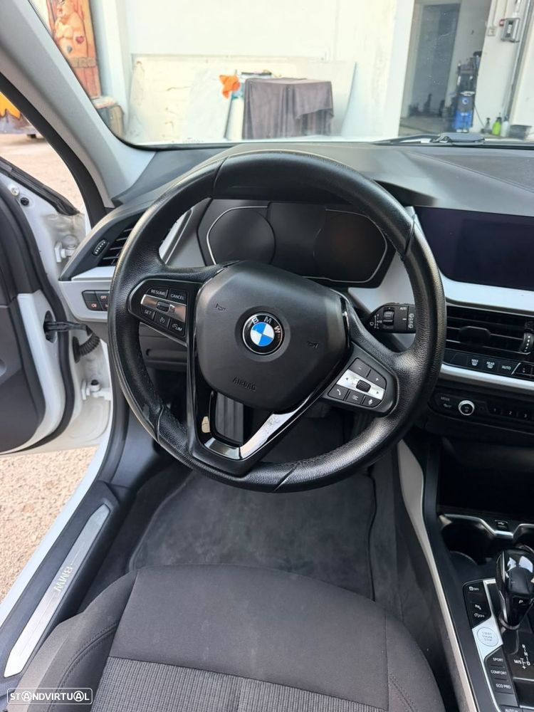 BMW 116 d Auto - 24