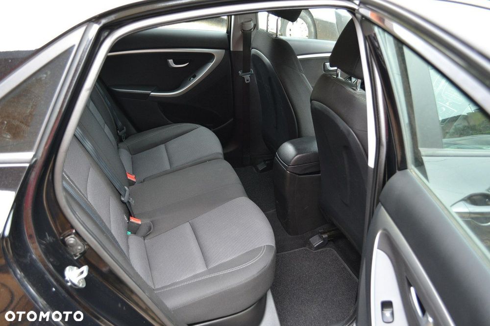 Hyundai i30 1.6 GDI Comfort - 14