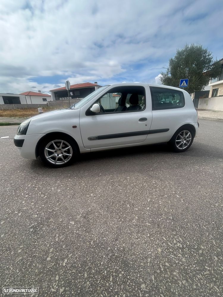 Renault Clio 1.5 dCi Expression - 15