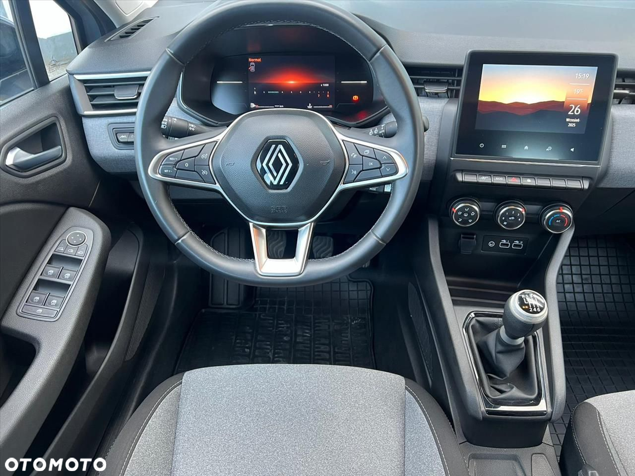 Renault Clio 1.0 TCe Evolution - 10