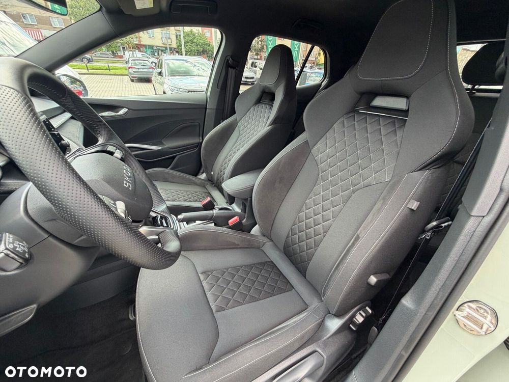 Skoda Fabia 1.0 TSI Monte Carlo - 14