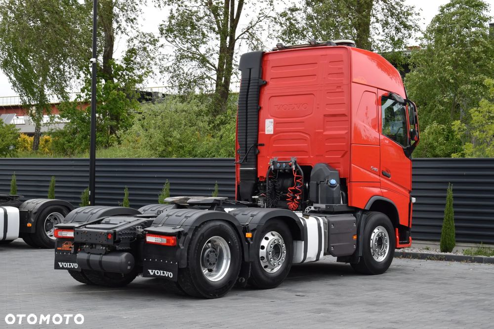 Volvo FH540 / 6x2 / EURO 6 / PUSHER / OŚ SKRĘTNA-PODNOSZONA / RETARDER / KLIMATYZACJA POSTOJOWA / NAWIGACJA / ACC / LEDY / 2 ZBIORNIKI PALIWA / ALUFELGI / SERWISOWANY / SPROWADZONY - 5