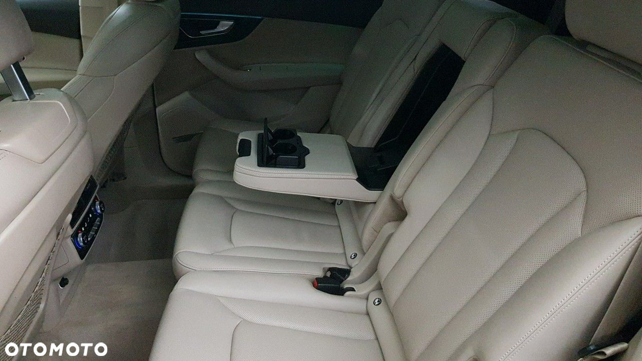 Audi Q7 - 19