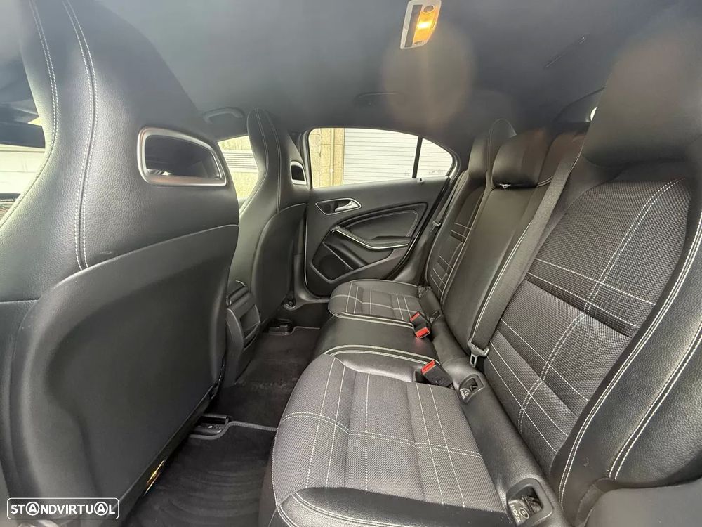 Mercedes-Benz A 180 Dynamic Edition - 11