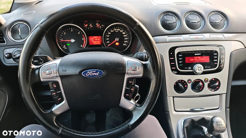 Ford Galaxy 2.0 TDCi Titanium - 23