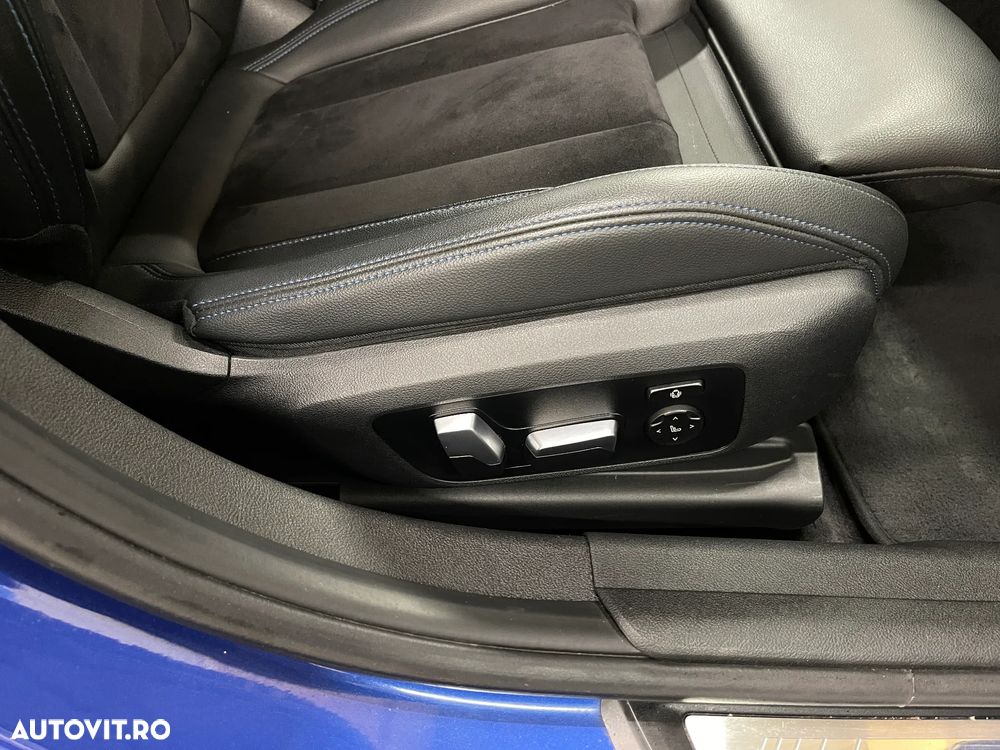 BMW Seria 3 330i AT M Sport - 30