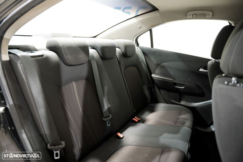 Chevrolet Aveo 1.3 VCDi LT - 10
