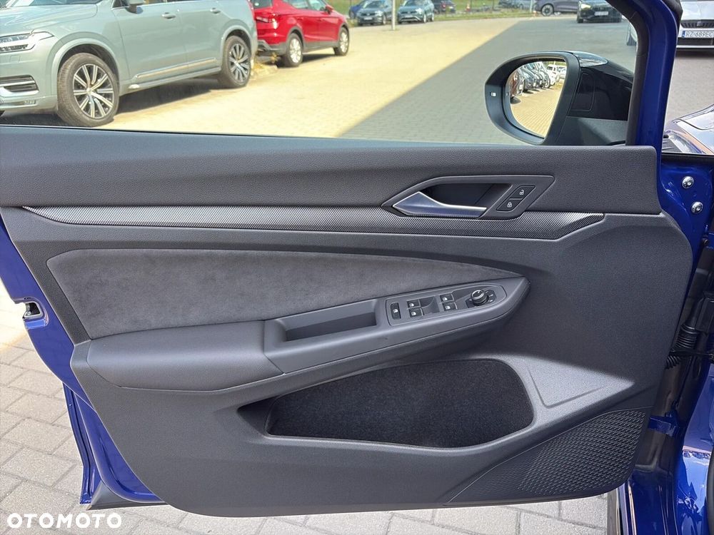 Volkswagen Golf 1.5 eTSI mHEV R-Line Plus DSG - 12