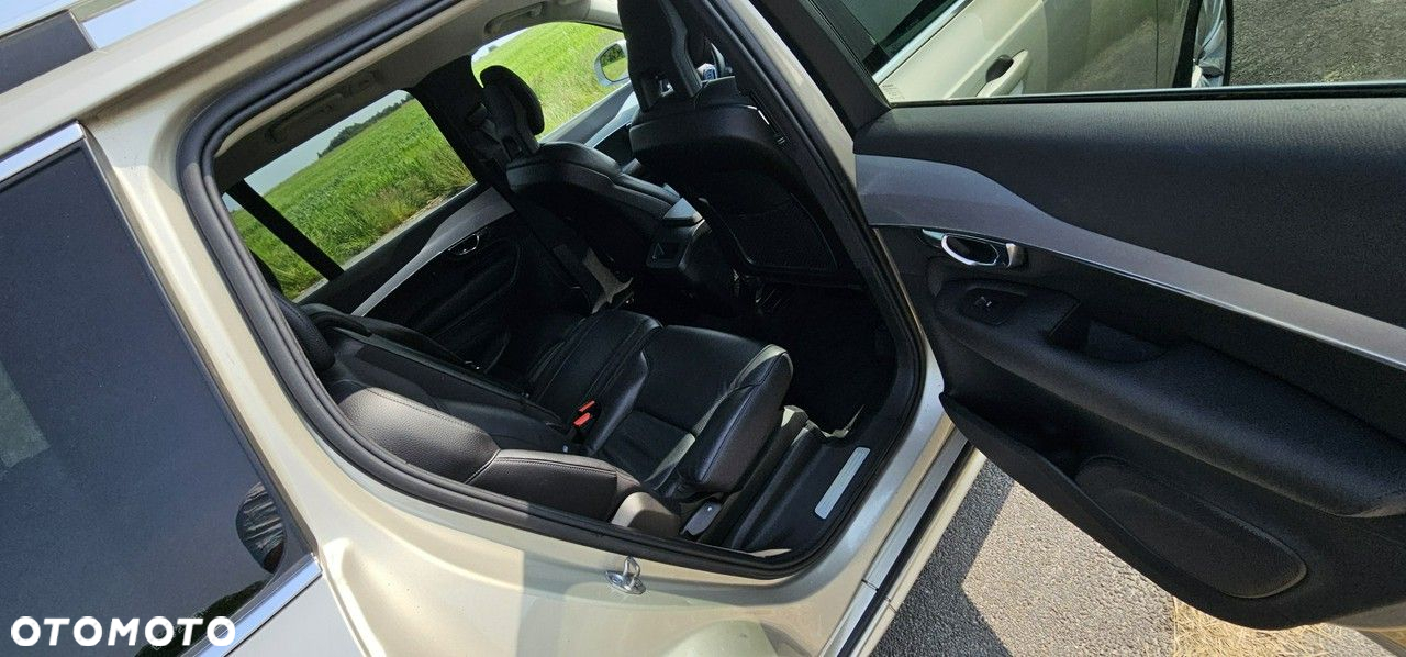 Volvo XC 90 - 26