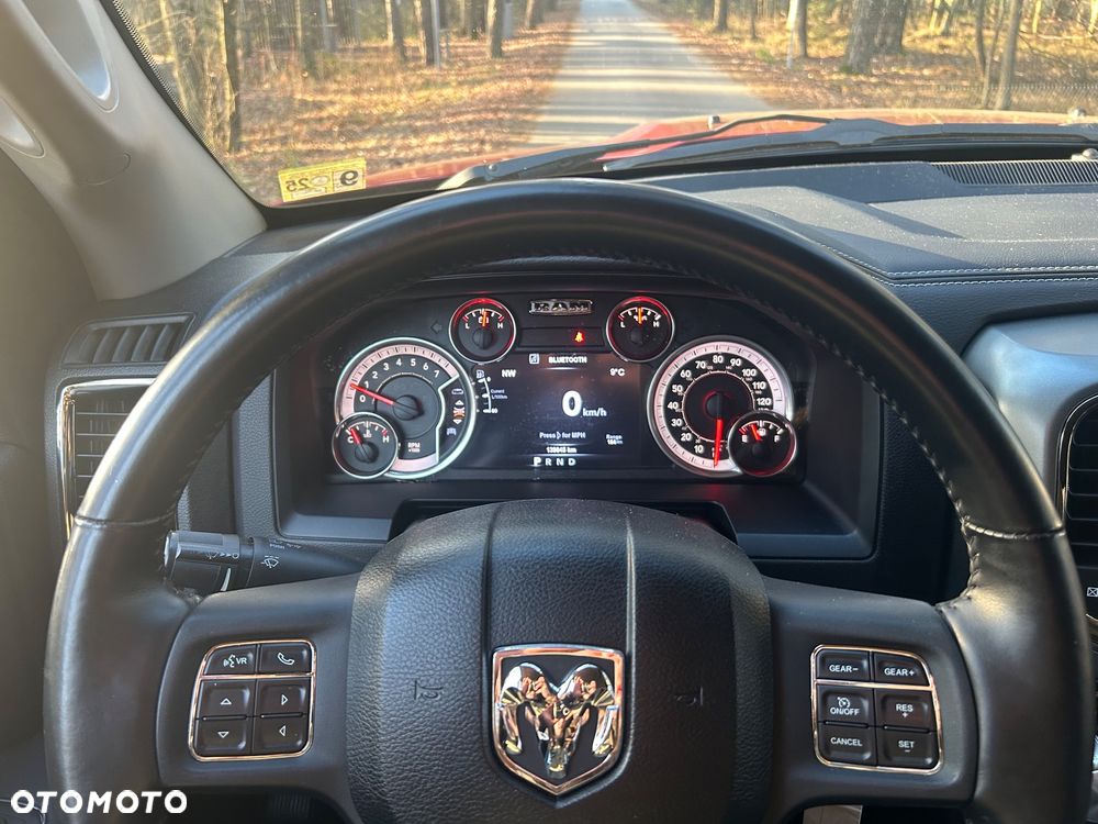 RAM 1500 Crew Cab Sport - 9