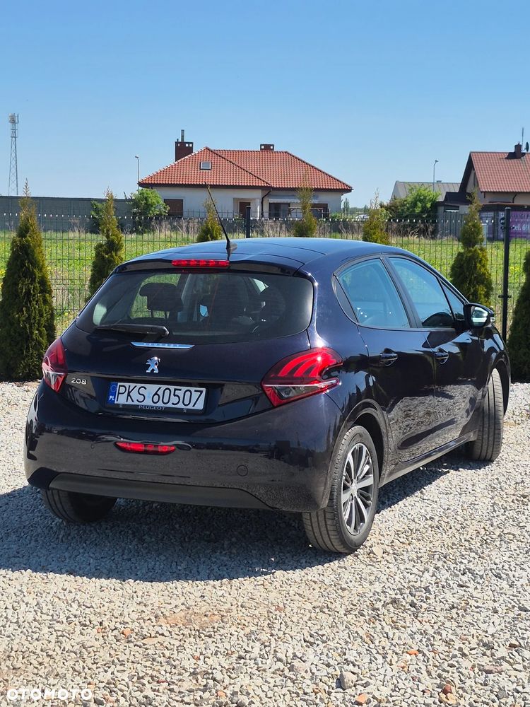 Peugeot 208 - 13