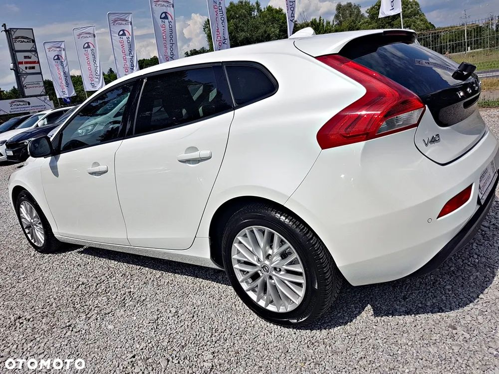 Volvo V40 T2 Drive-E Momentum - 33