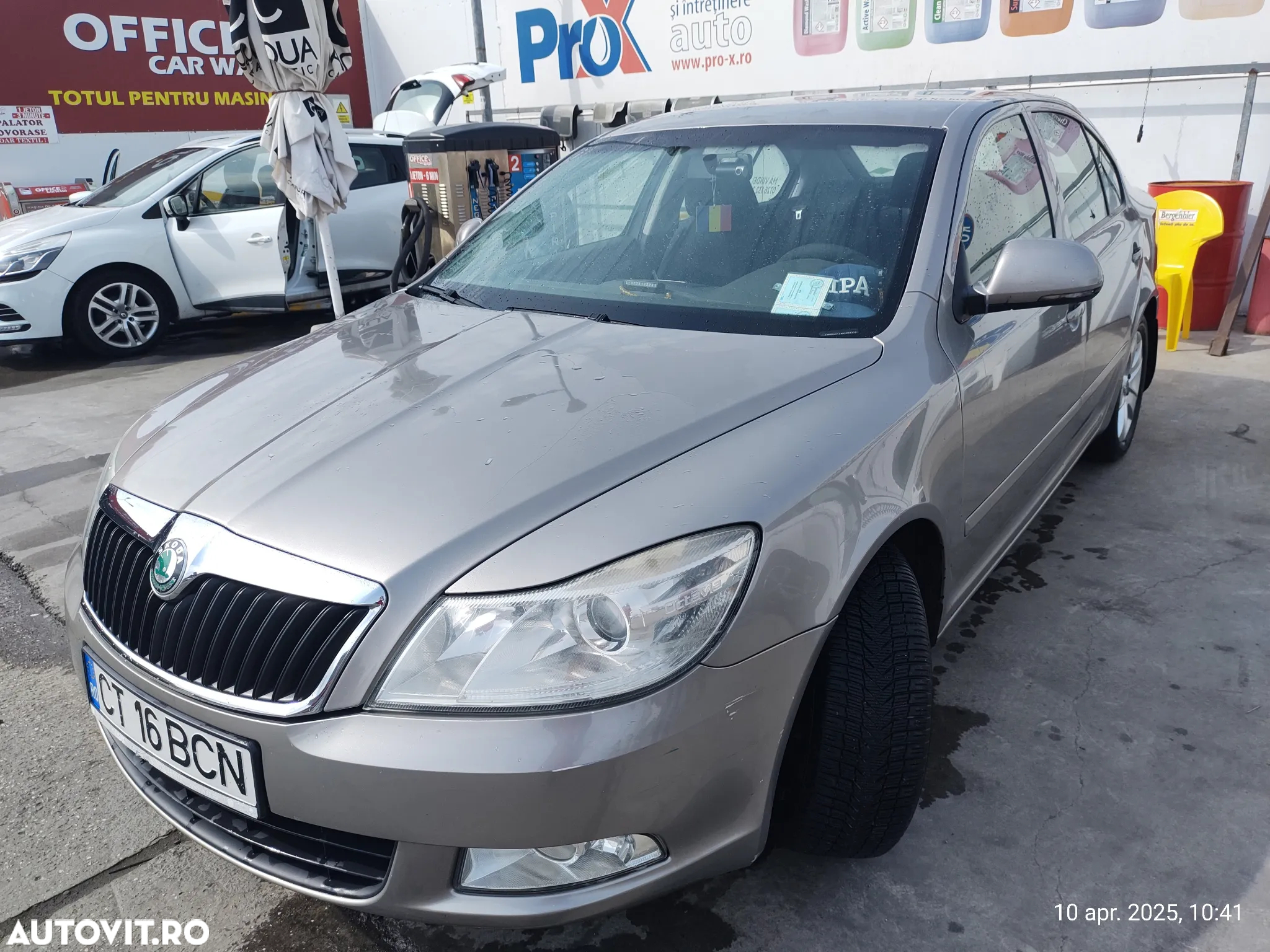 Skoda Octavia 1.6 MPI Ambiente - 3