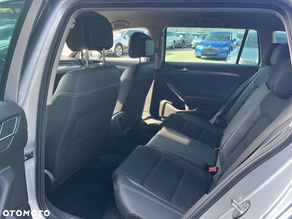 Volkswagen Passat 2.0 TDI 4Mot Elegance DSG - 34