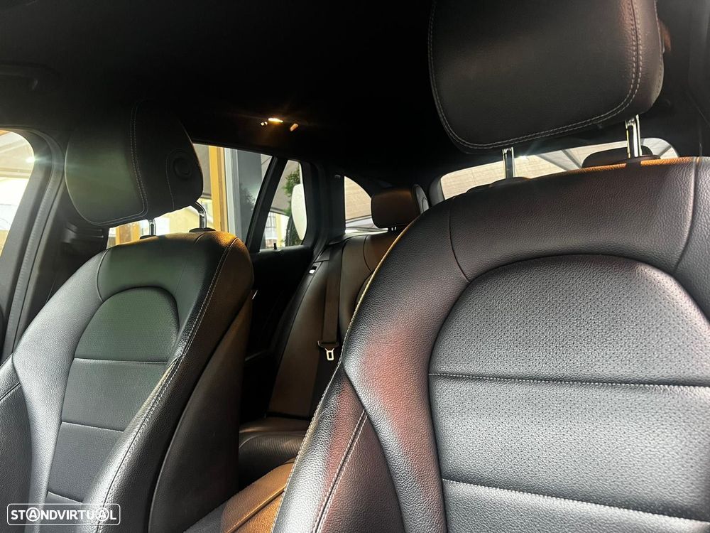 Mercedes-Benz C 300 BlueTEC Hybrid AMG Line - 9