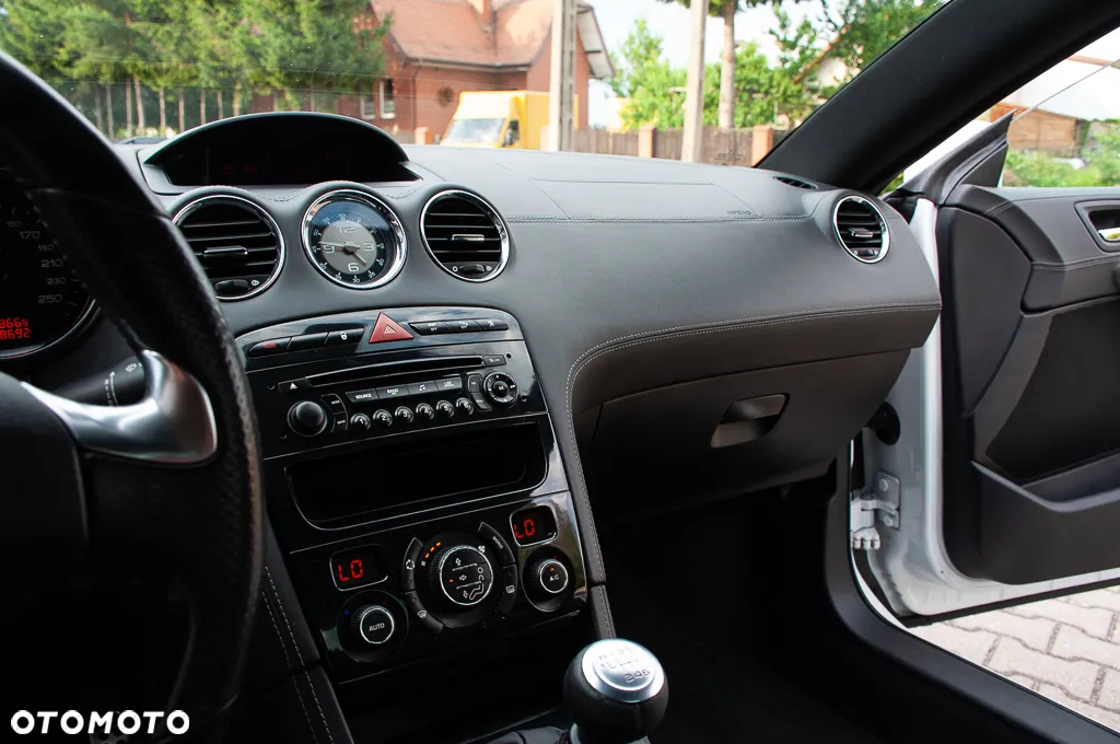 Peugeot RCZ 1.6 155 THP Onyx - 30